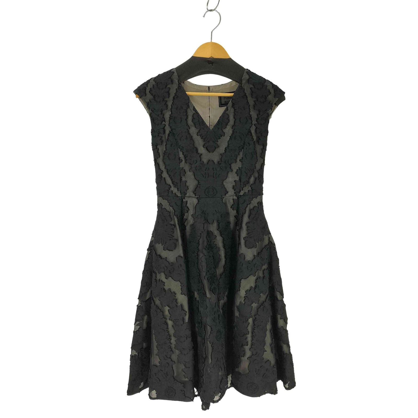 フォクシー FOXEY FOXEY BOUTIQUE BAROQUE ドレス ワンピース ひざ丈 ノースリーブ シルク混 ビジューベルト付き レディース JPN：38