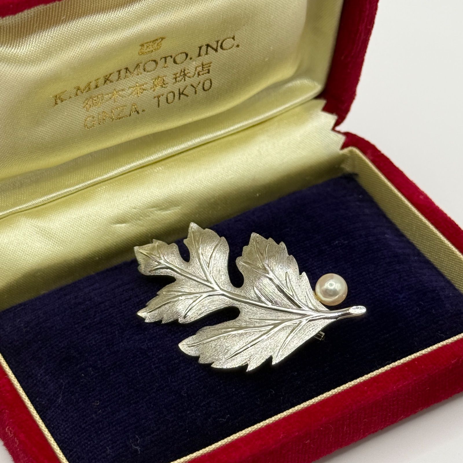 MIKIMOTO ミキモト パール　ブローチ　ヴィンテージ　葉　リーフ MIKIMOTO ミキモト パール ブローチ SV シルバー リーフ アコヤ真珠