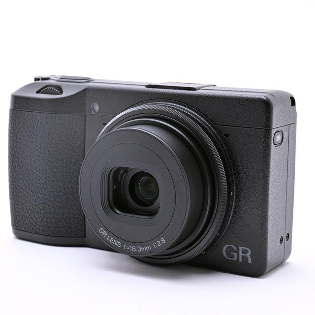 美品＞ RICOH GR III｜高級コンパクトデジタルカメラ｜シャッター数215