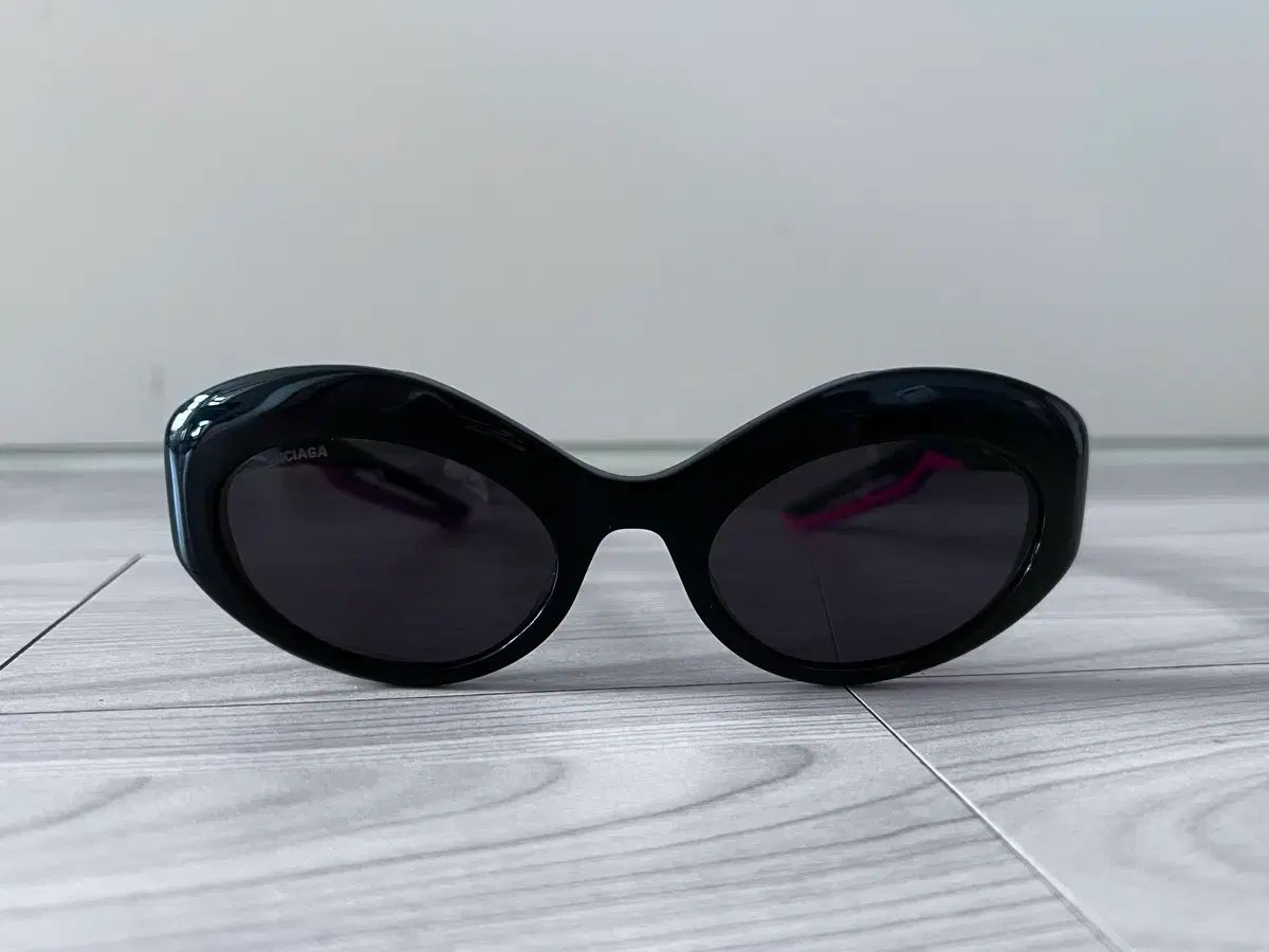 バレンシアガ ブラック サングラス 31,869円