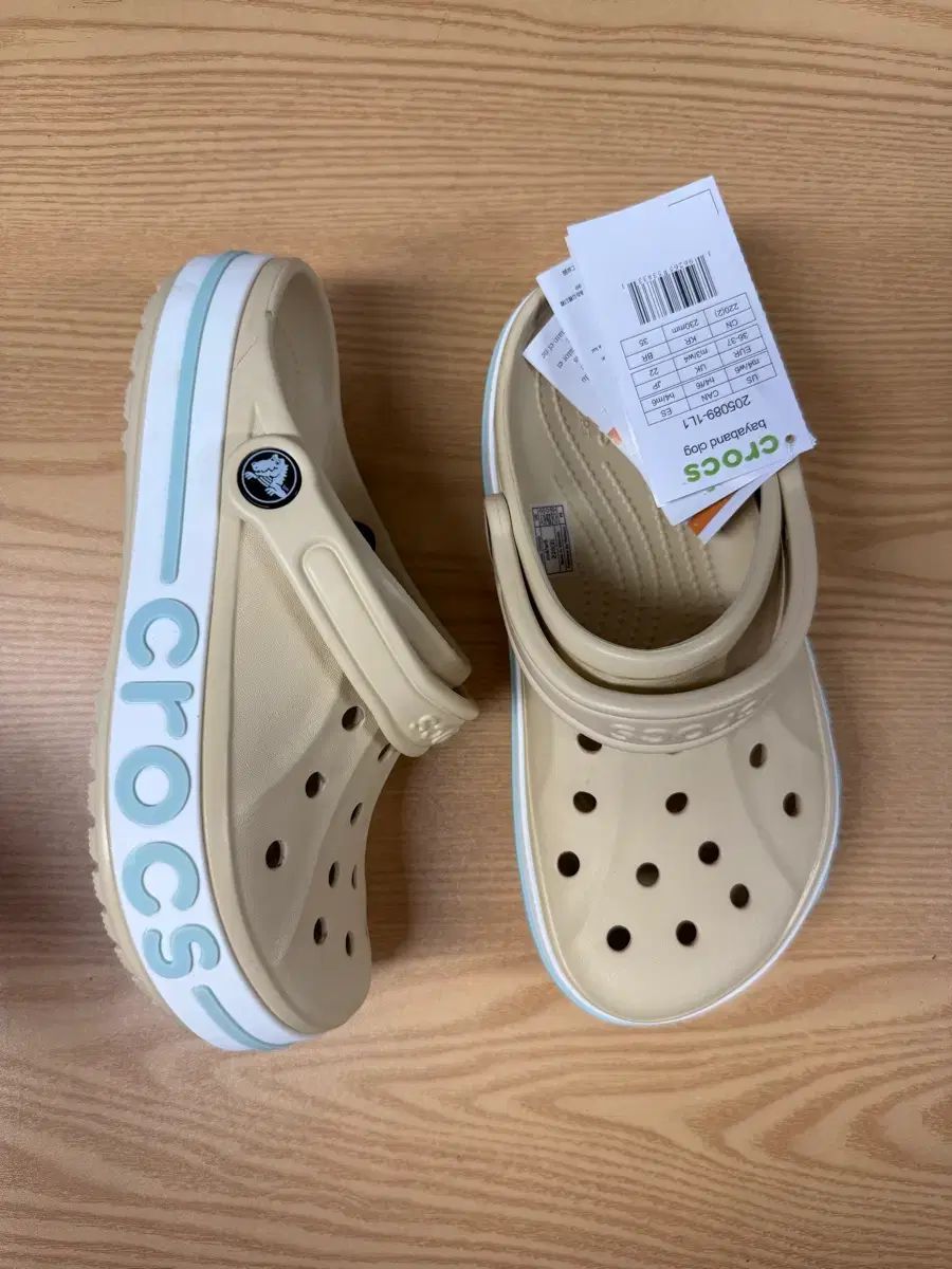 クロックス バヤバンド ベージュ 230 新品