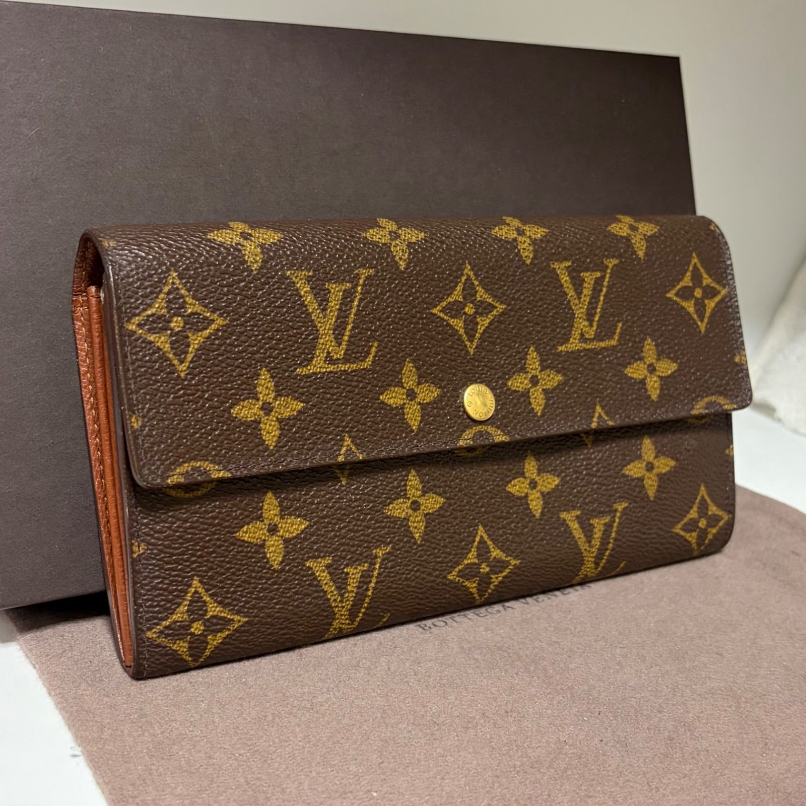 f4 ポルトモネ クレディ ポルトフォイユ サラ 旧型 Louis Vuitton ルイ