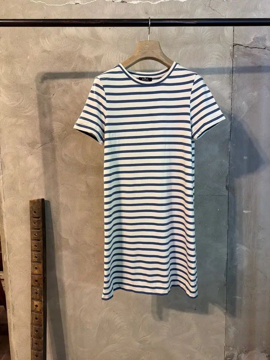 A.P.C. アーペーセー ONE PIECE レディース55