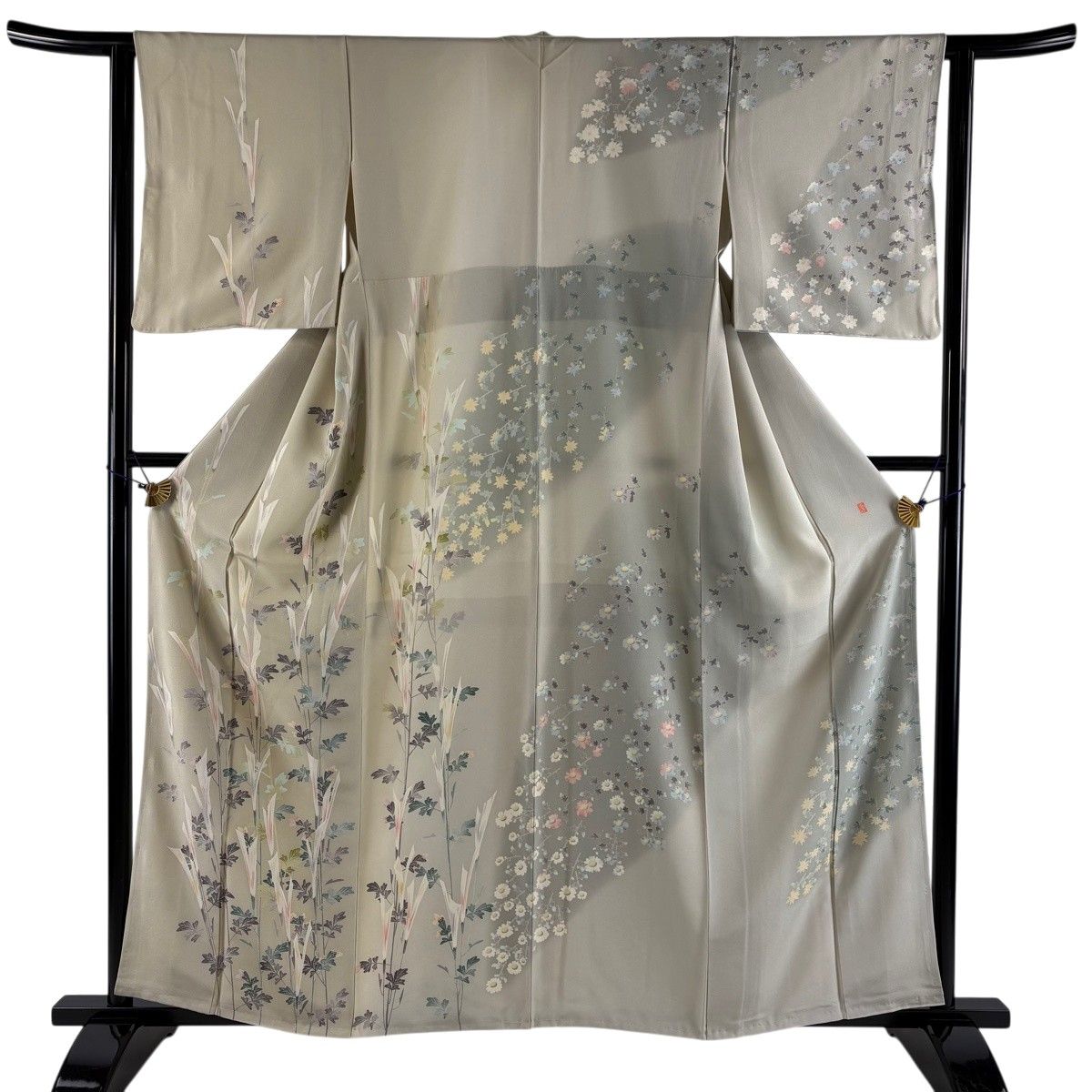 【美品】 訪問着 身丈160cm 裄丈63cm S 袷 加賀友禅 茶谷孝志 草花 菊 ぼかし ベージュ 正絹 逸品 【中古】