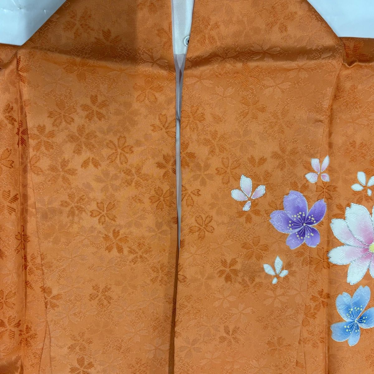 【美品】 振袖 身丈166.5cm 裄丈66cm M 袷 草花 幾何学模様 金糸 銀彩 オレンジ 正絹 逸品 【中古】
