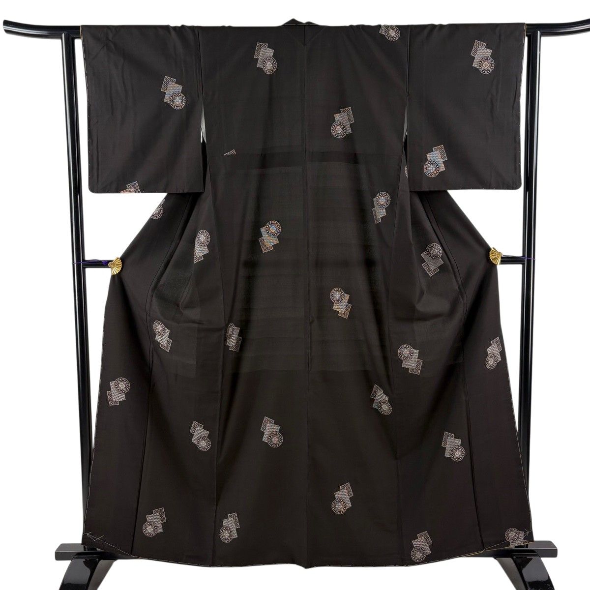 【美品】 大島紬 身丈161cm 裄丈63cm S 袷 純泥染 証紙 色紙 華文 焦茶色 正絹 逸品 【中古】
