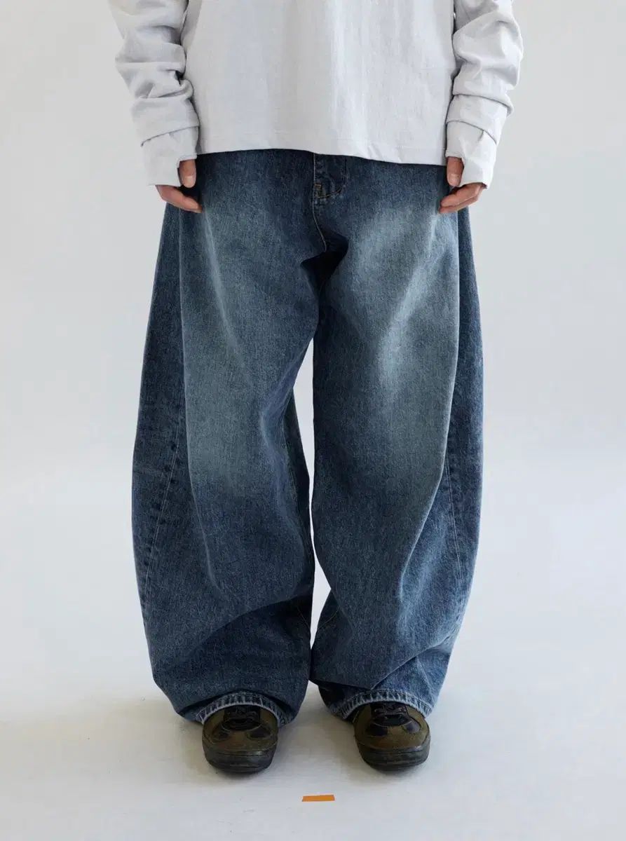 Hatchingroom ワイド カーブド パンツ ブルー 3 M