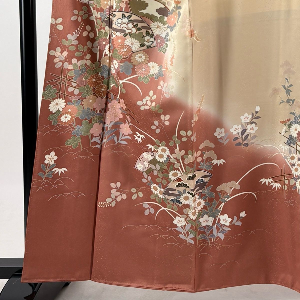 美品】 訪問着 身丈161cm 裄丈65cm M 袷 扇面 草花 金銀彩 染め分け 