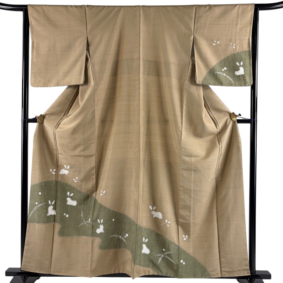 【美品】 付下げ 身丈159cm 裄丈64.5cm M 袷 紬地 うさぎ 霞 絞り 薄茶色 正絹 秀品 【中古】