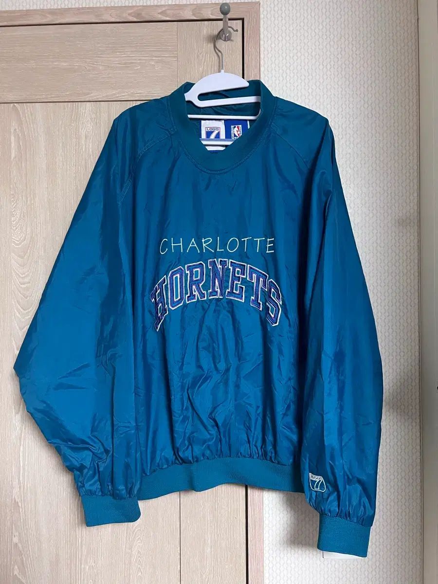 90s logo7 NBA シャーロット・ホーネッツ トレーナー ナイロン ウォームアップ オールドスクール