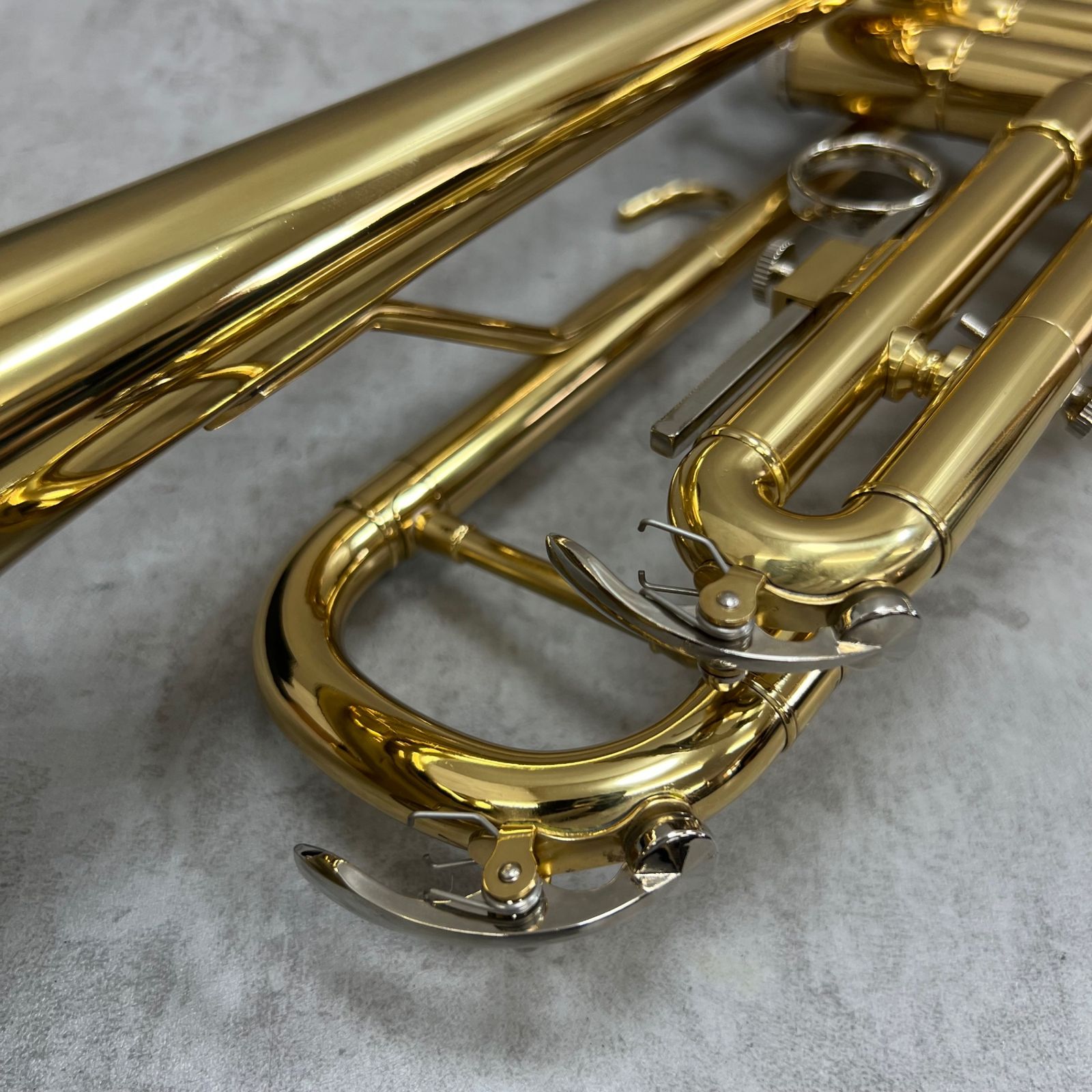 トランペット 本体 BOKOZFIN ゴールド 美品 BOKOZFIN B♭トランペット 管楽器 マウスピース 7C セミハード