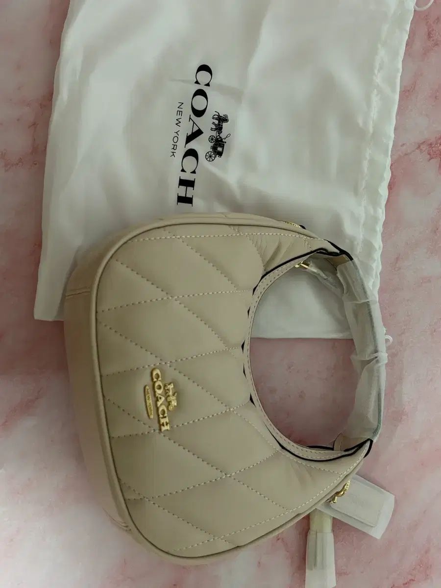 COACH コーチ クロスバック ライトピンク ベージュ