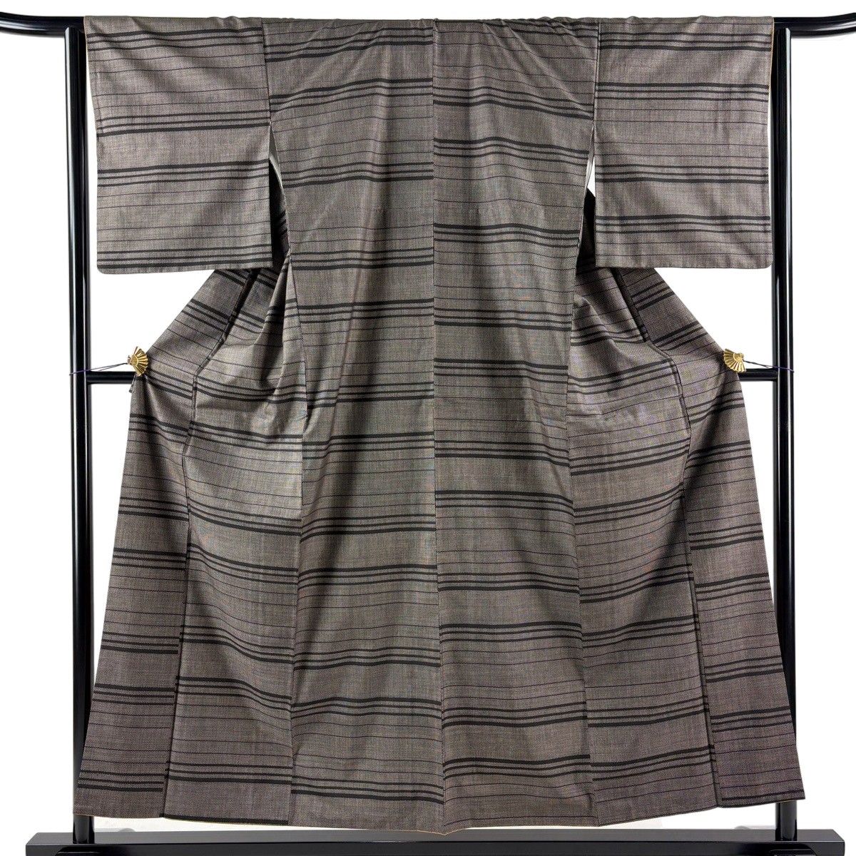 【美品】 紬 身丈155cm 裄丈64cm M 袷 段縞 焦茶色 正絹 秀品 【中古】