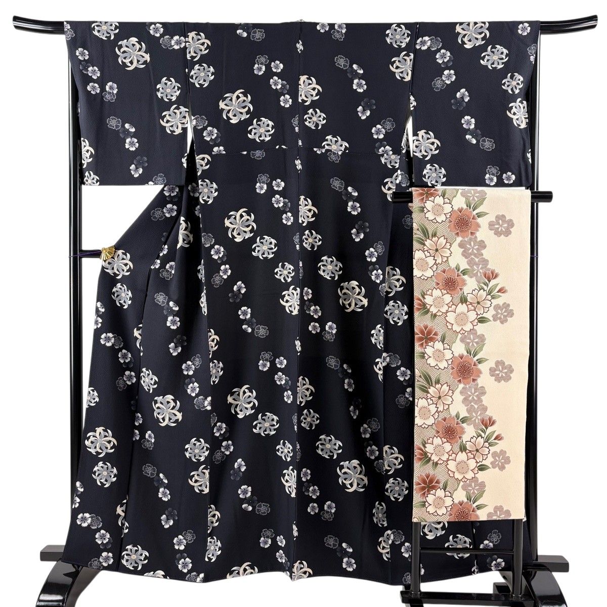 【美品】 小紋 身丈162cm 裄丈67cm M 袷 名古屋帯セット 花 墨色 正絹 秀品 【中古】 14,560円