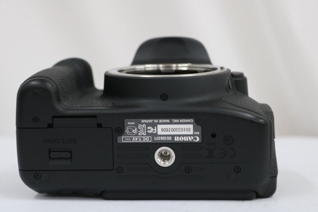 【美品 返品保証】 【シャッター3292回】キャノン Canon EOS Kiss X6i デジタル一眼 e13821