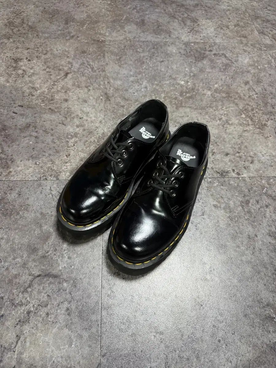 DR. MARTENS ドクターマーチン 1461 クアッド 240