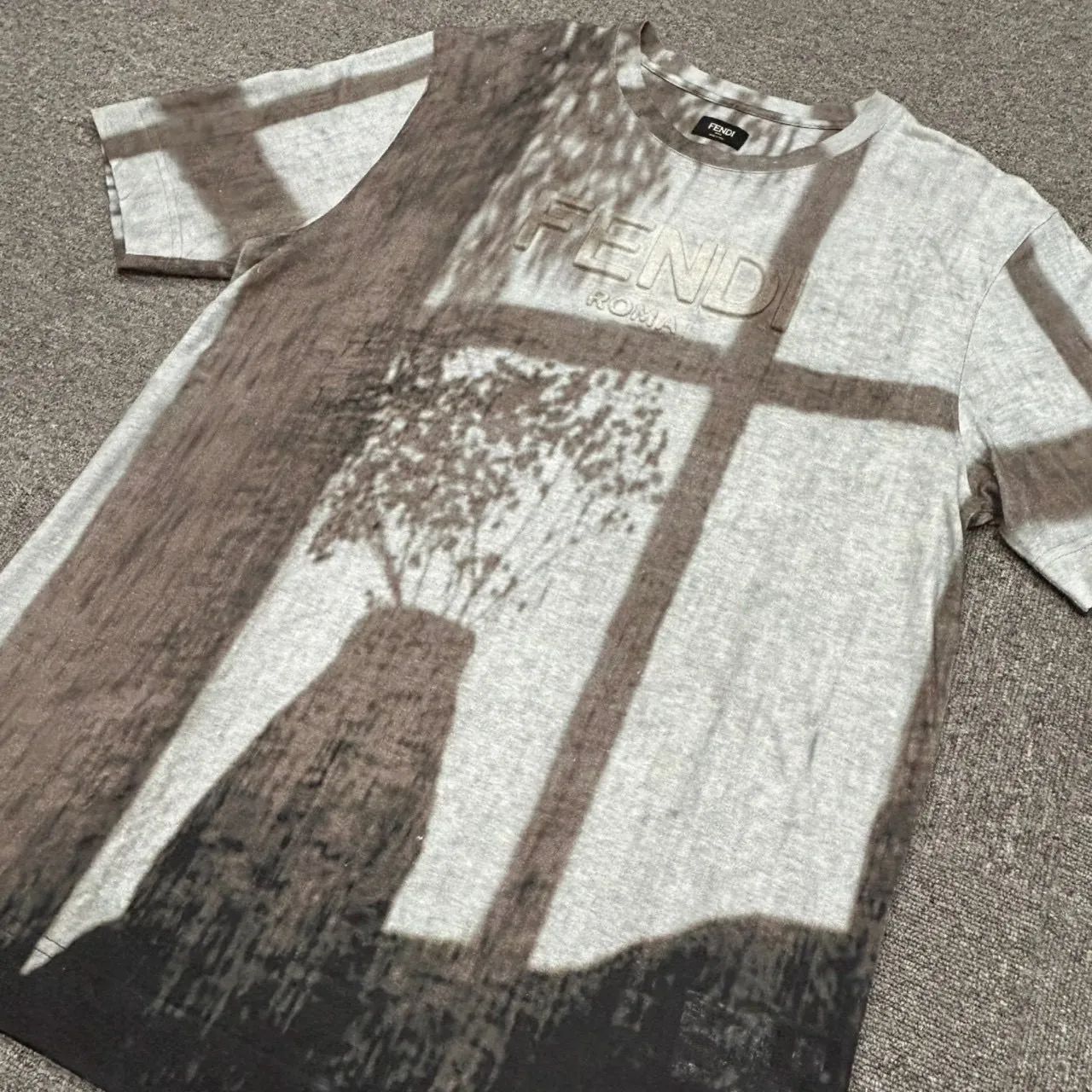 FENDI フェンディ Tシャツ ロゴ エンボス ブラウン XL 麻 グレー 