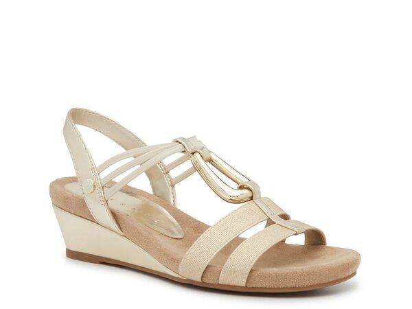 ケリー＆ケイティ レディース シューズ サンダル Kelly Katie Vannia Wedge Sandal Gold Metallic ゴールド