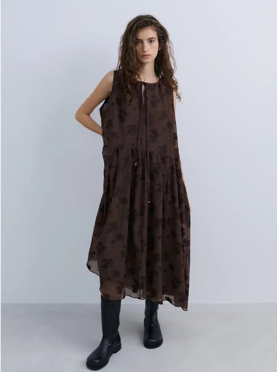 EPINGLER エピングラー LEAF HALTER DRESS - BROWN