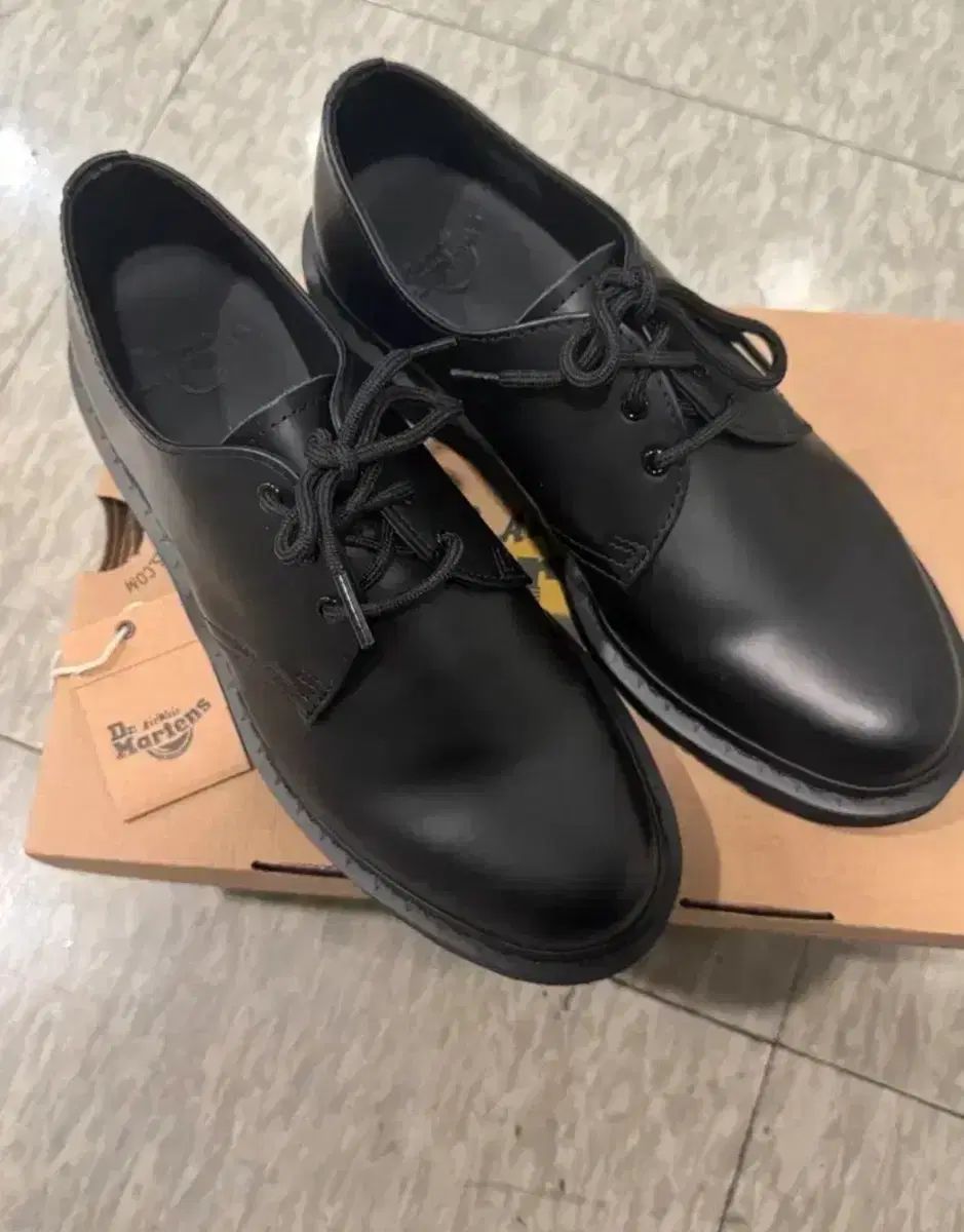 新品 DR. MARTENS ドクターマーチン 1461 モノ ブラック 27cm 新品