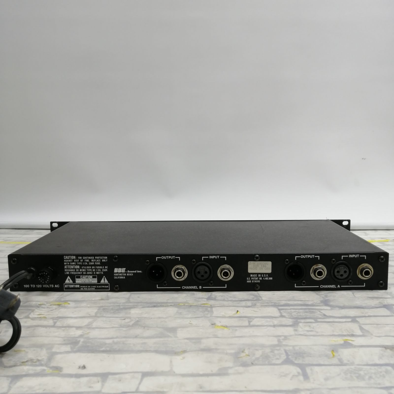 【ジャンク】BBE エフェクター 822A M2367-hh7vv 【ジャンク】BBE エフェクター 822A M2367-hh7vv