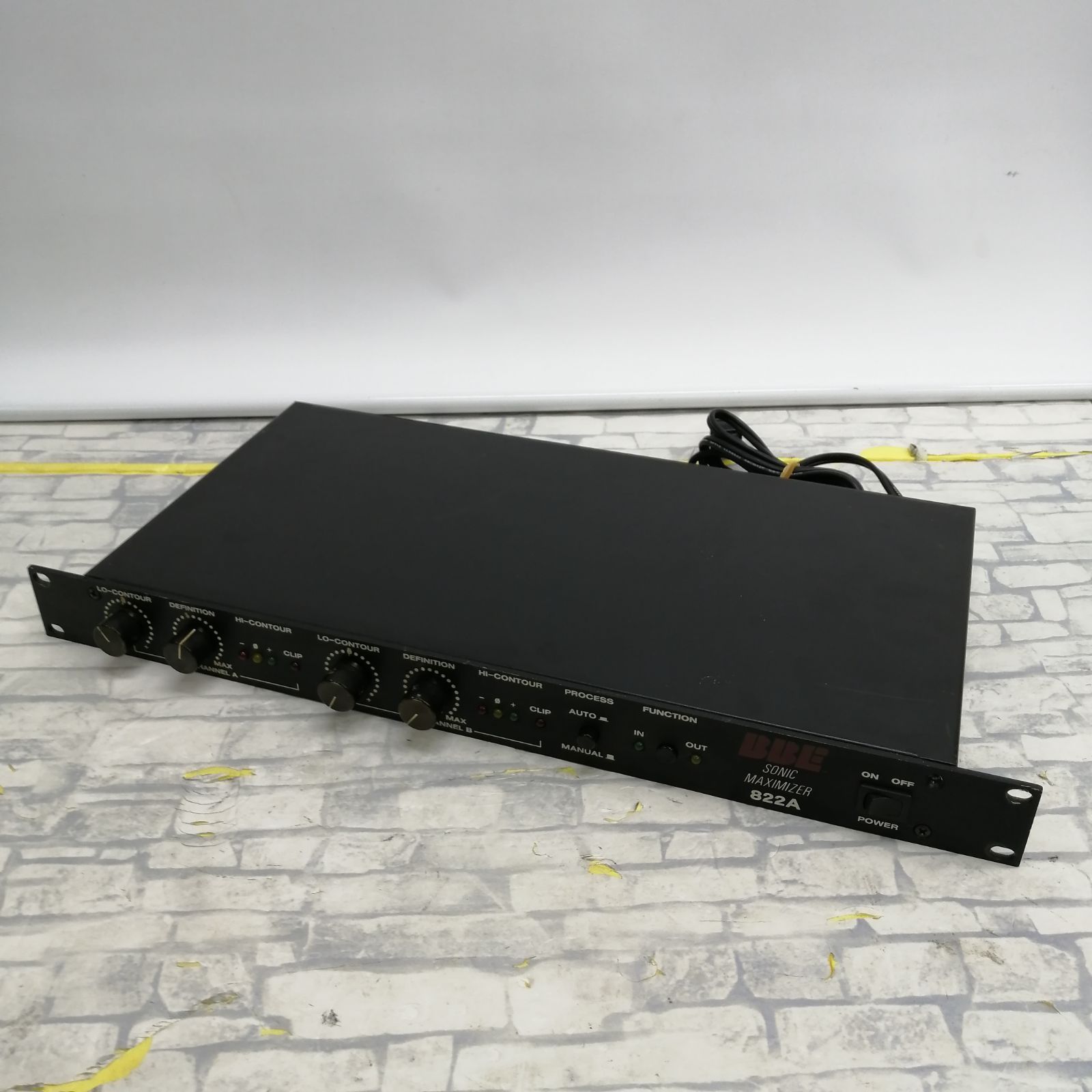 【ジャンク】BBE エフェクター 822A M2367-hh7vv