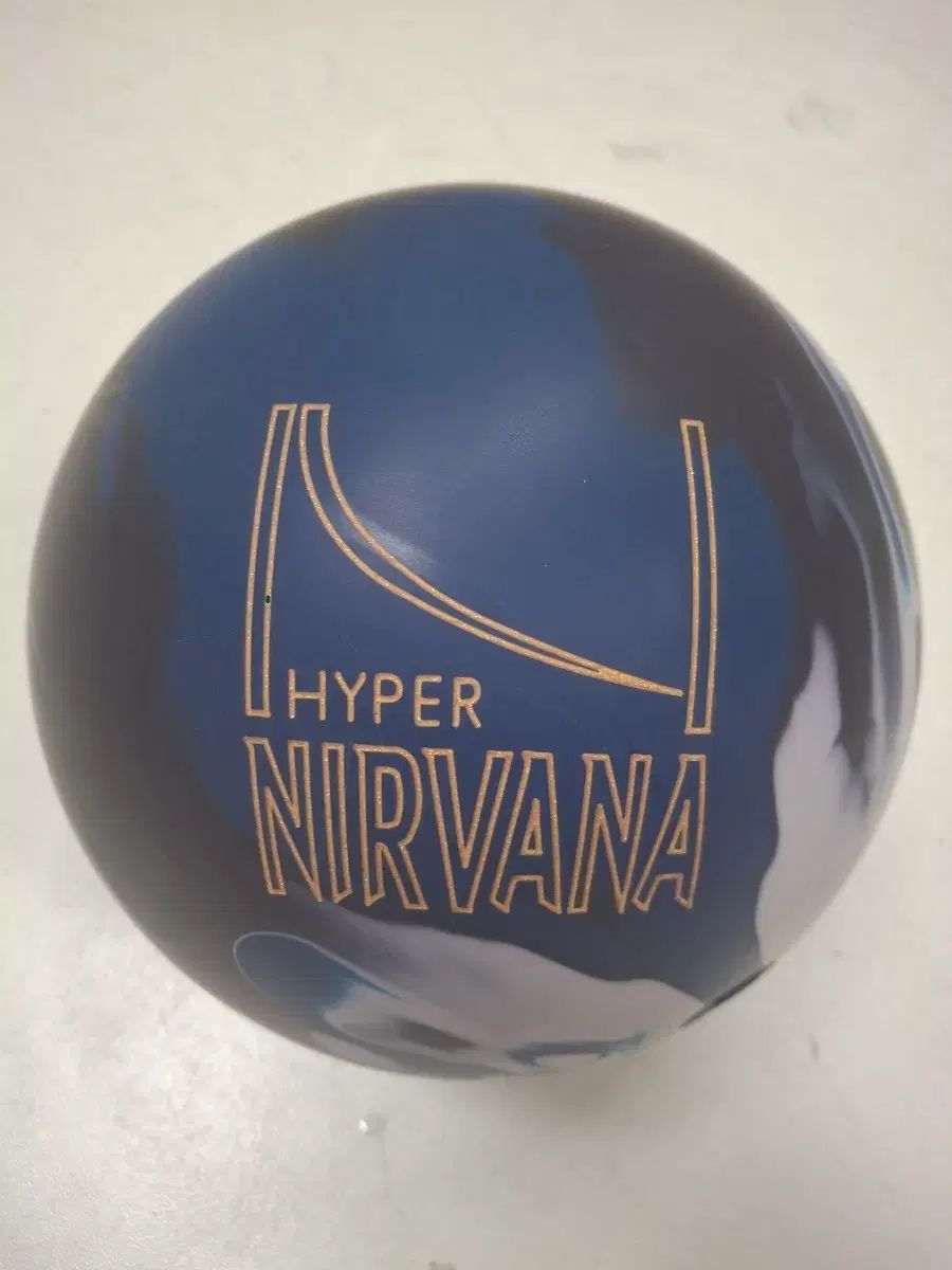 A 級 中古ボーリングボール-BRUNSWICK（ブランズウィック） ハイパーNIRVANA-フックボール- 15 パウンド-トゥーPing 即時 使用