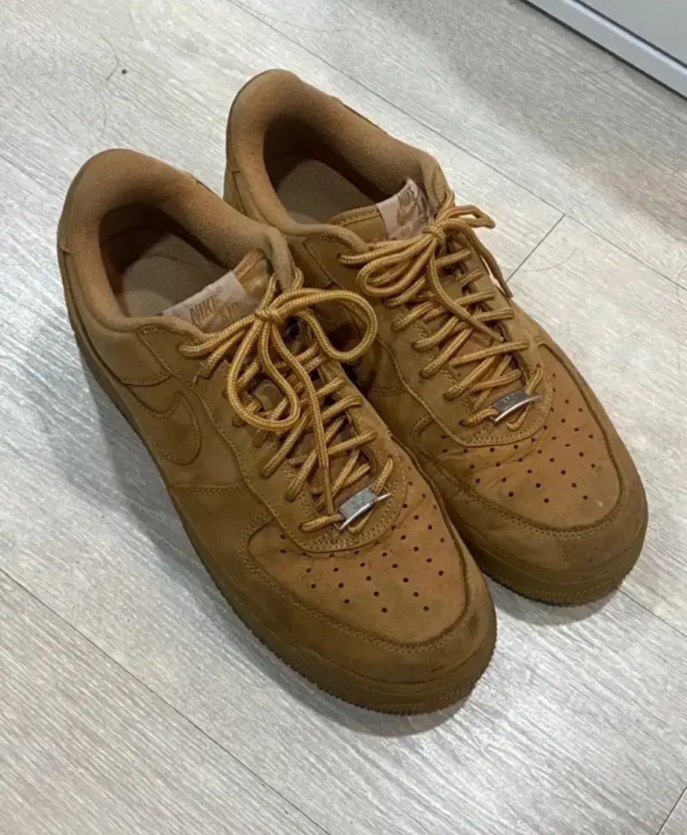 ナイキ×シュプリーム エア フォース 1 ブラウン 275size