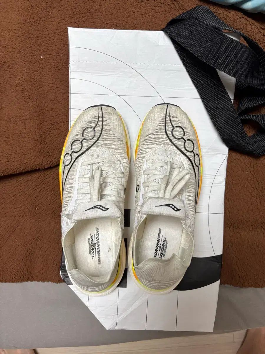 Saucony endorphin elite2 260mm 出品