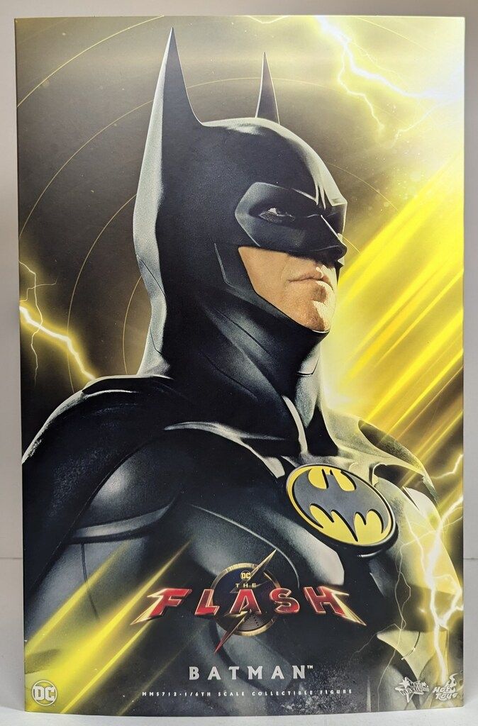 HOTTOYS MOVIE MASTERPIECE BATMAN (MODERN SUIT) MMS712