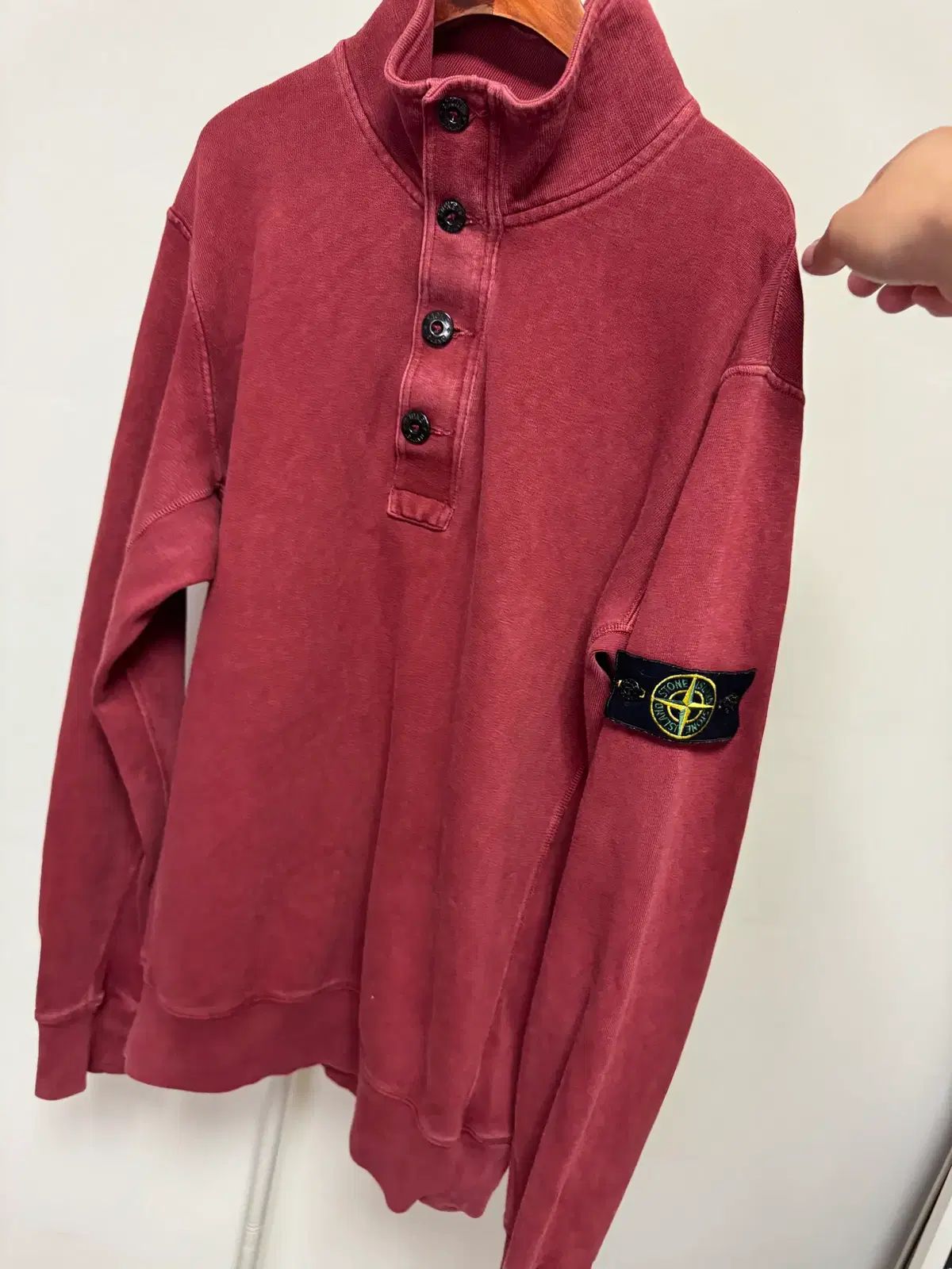 STONE ISLAND ストーンアイランド ハイネック ボタンダウン プラケット スウェットシャツ バーガンディ XL
