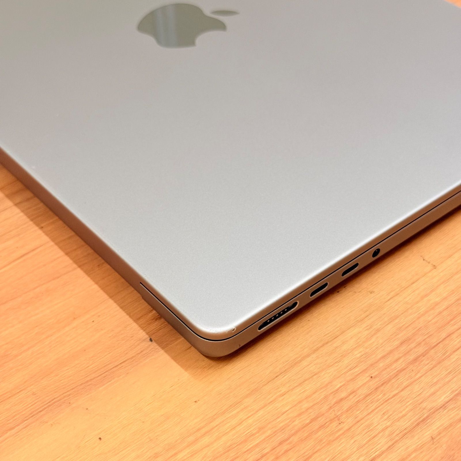 美品】MacBook Pro 14