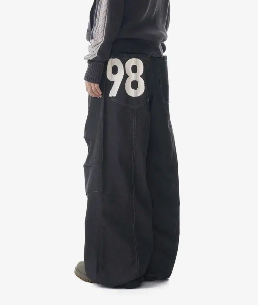 アカム 98 プリント デニム パンツ ブラック