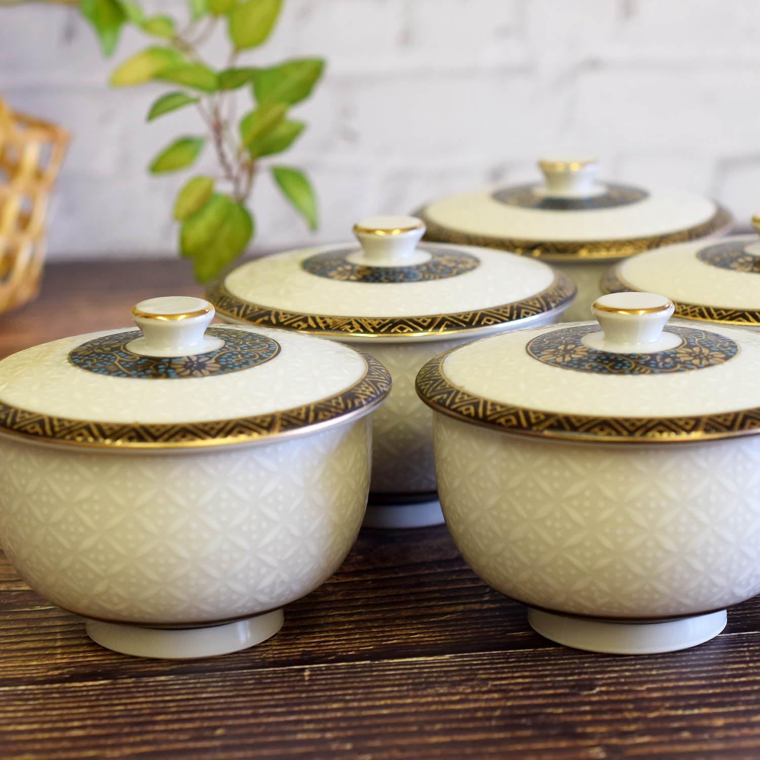 和座の蔵 おしゃれ 湯呑み茶碗 九谷焼 蓋付 湯呑み 5客 セット 白七宝 陶器 高級 ブランド 来客用 和食器 日本製 新築祝い 開店祝い 結婚祝い プレゼント ギフト送料無料 d4a14599