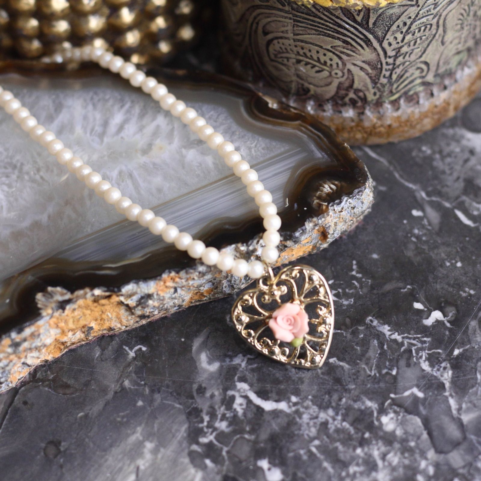 USA VINTAGE FLOWER PENDANT DESIGN PEARL CHAIN NECKLACE/アメリカ古着お花ペンダントデザインパールチェーンネックレス