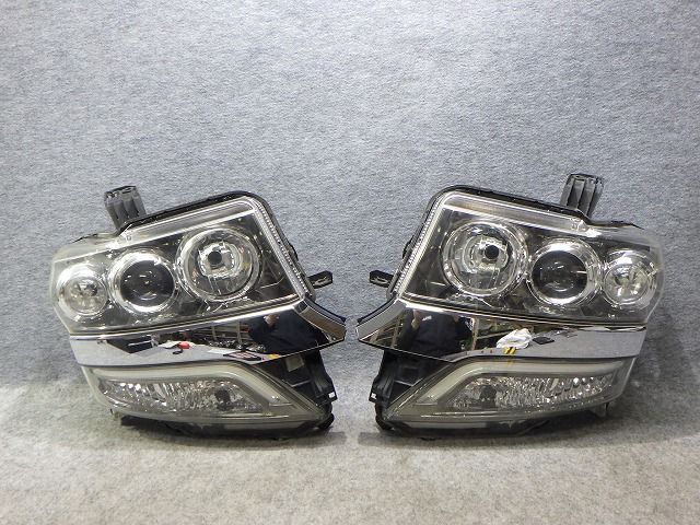 N-BOXカスタム　ヘッドライト　左右　HID　JF1　JF2　前期　100-62038　4　33100-TY0-J61　バラスト付き　ブルー　260617022