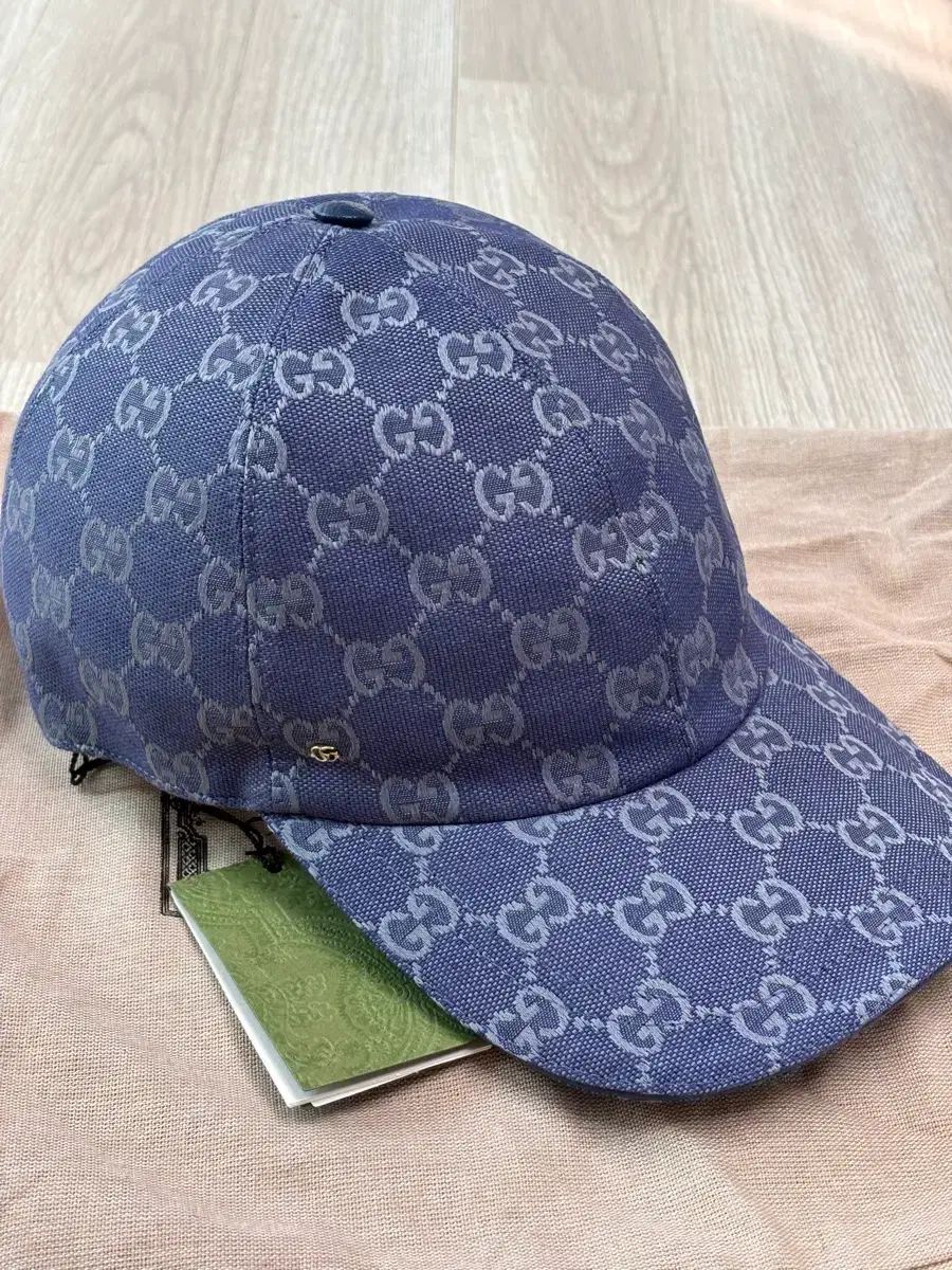 (新品) グッチ 帽子 L