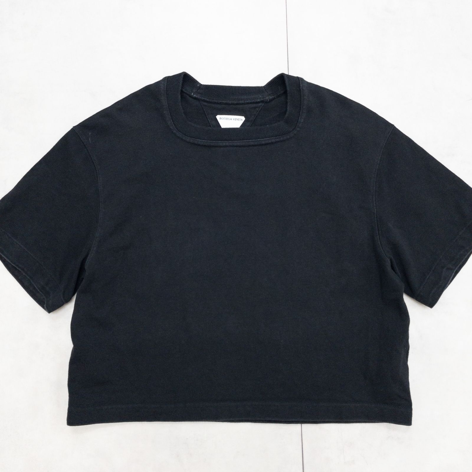 BOTTEGA VENETA ボッテガヴェネタ 2022SS Tシャツ カットソー クロップド ショート丈 コットン ブラック イタリア製 レディース S b01768