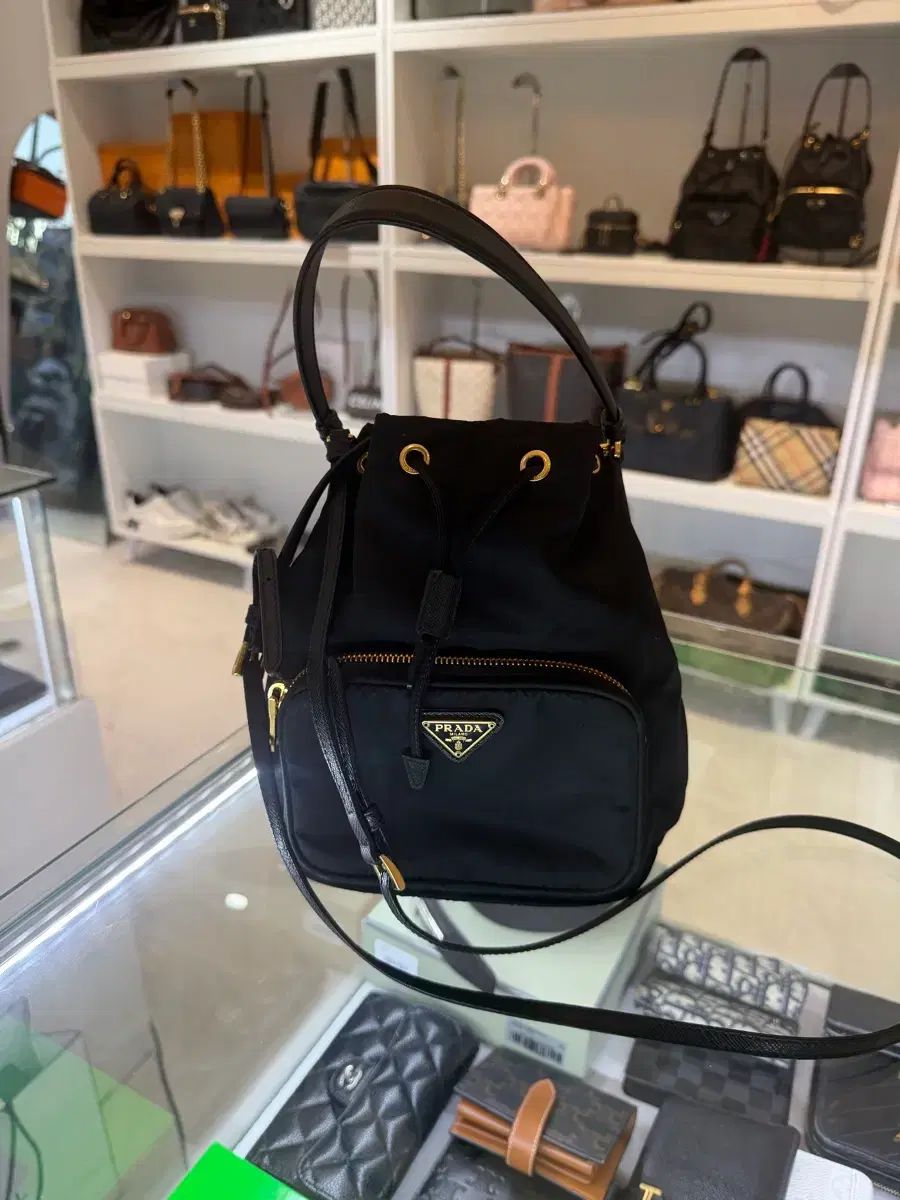 正規品 PRADA リナイロン バケットバッグ