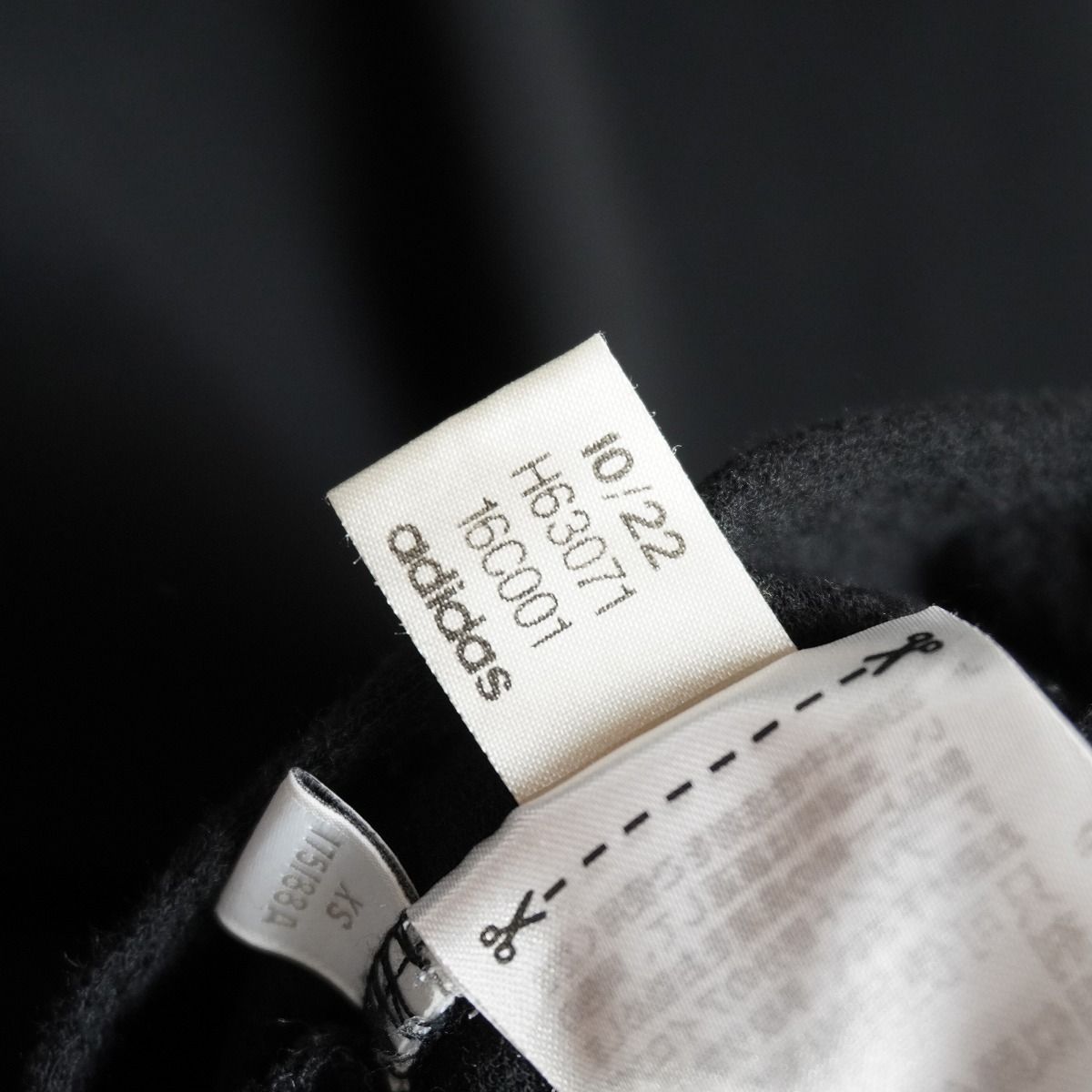 美品 23SS Y-3 ワイスリー Yohji Yamamoto ヨウジヤマモト POCKET SS TEE ポケット 半袖 Tシャツ カットソー H63071 サイズXS 黒820P♪ 美品 23SS Y-3 ワイスリー Yohji Yamamoto ヨウジヤマモト POCKET SS TEE ポケット 半袖 Tシャツ カットソー H63071 サイズXS 黒820P♪
