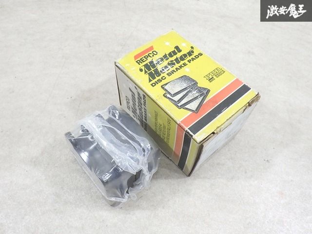 【未使用 アウトレット】 METALMASTER ゴルフ シロッコ パサート -79年 フロント ブレーキパッド D199 即納 棚9-3