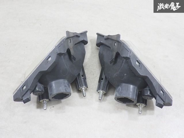 トヨタ TOYOTA 純正 ZN6 86 ハチロク 前期 フロント ウインカー レンズ トヨタ TOYOTA 純正 ZN6 86 ハチロク 前期 フロント ウインカー レンズ