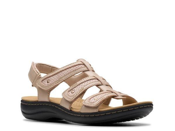 クラークス レディース シューズ サンダル Clarks Laurieann Ivy Sandal Sand Leather サンド