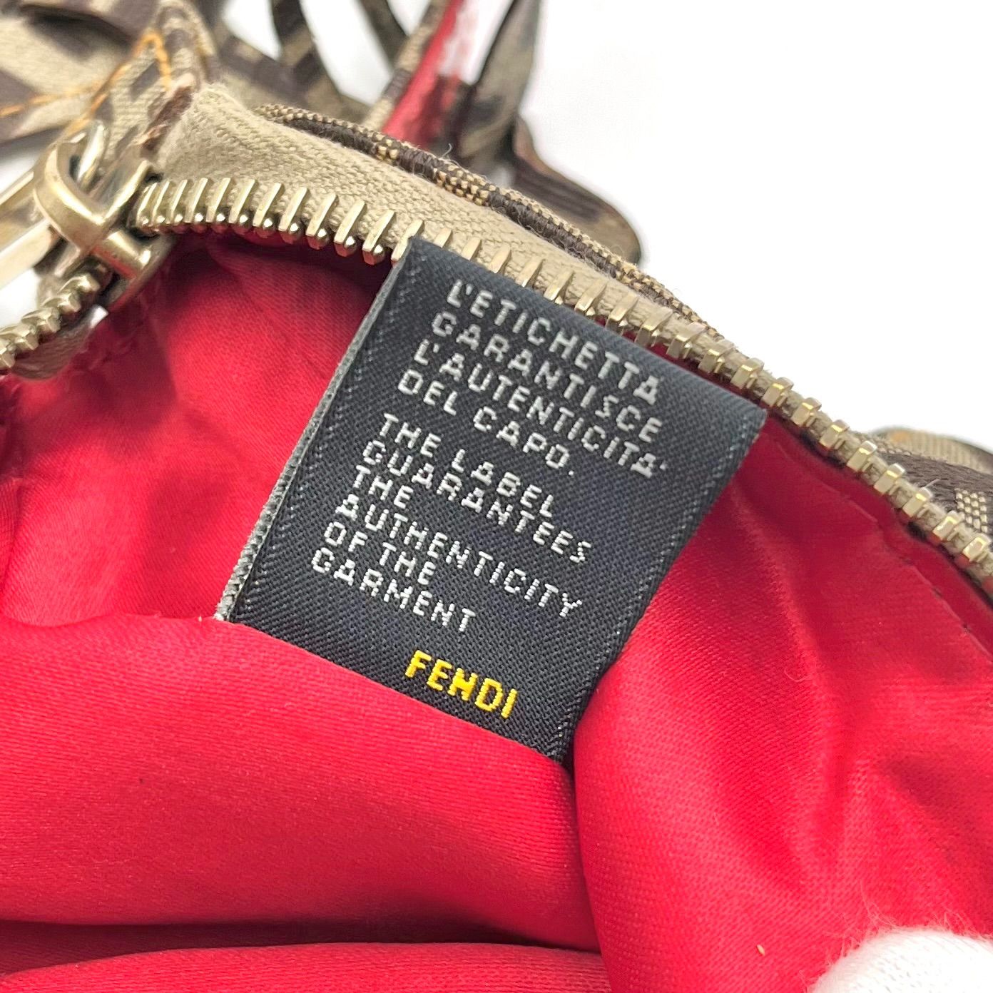 美品◎FENDI フェンディ ズッキーノ柄 チャーム アクセサリーポーチ
