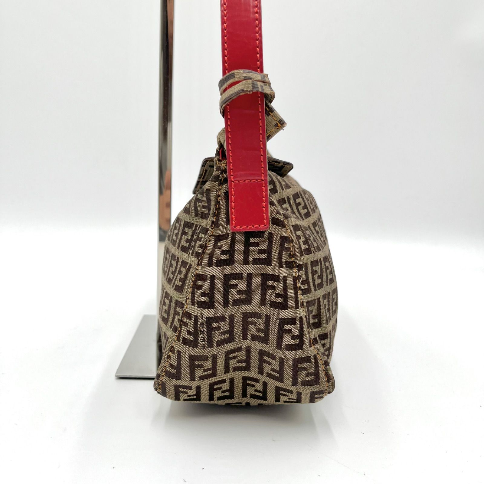 美品◎FENDI フェンディ ズッキーノ柄 チャーム アクセサリーポーチ