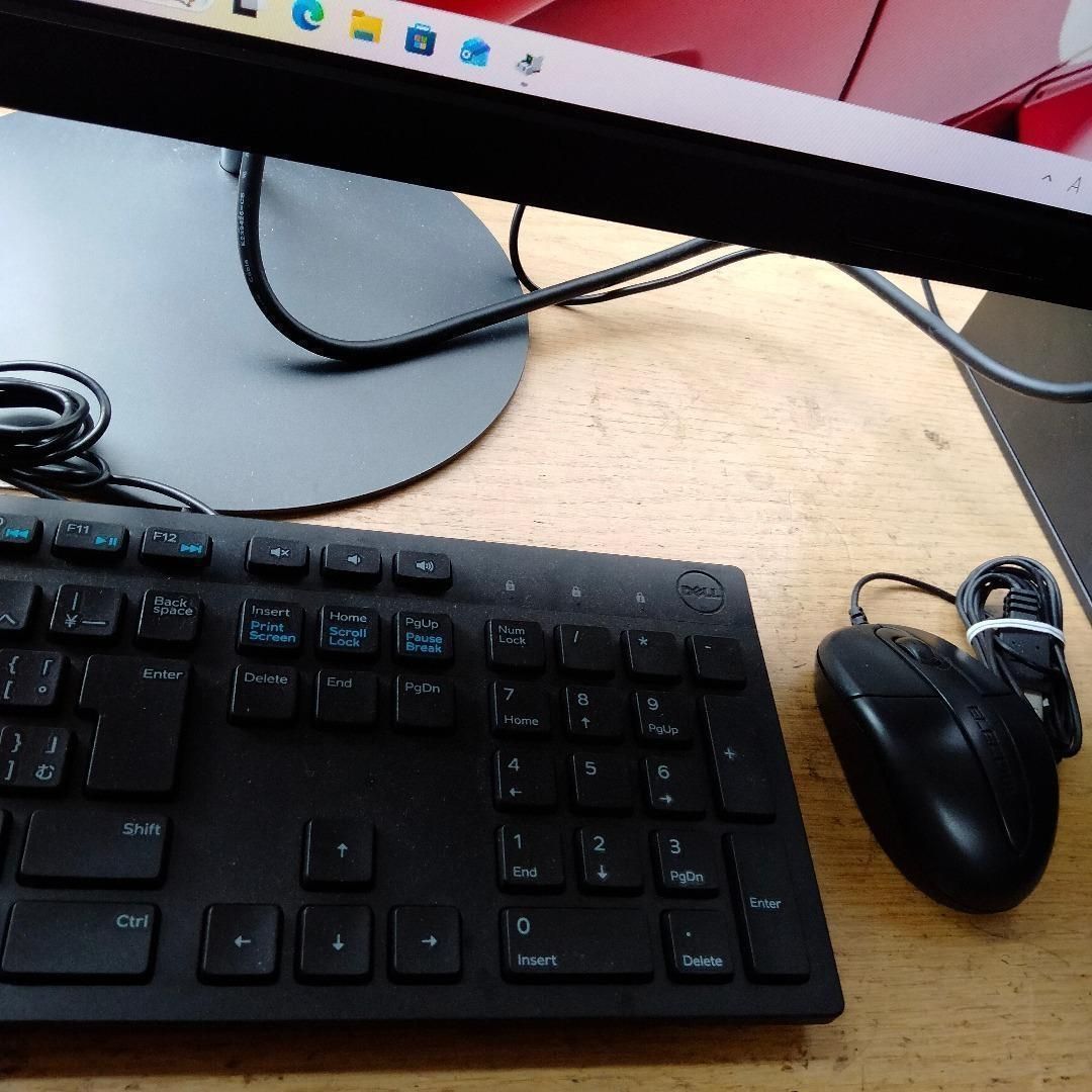 HP Z2 G4 Xeon E-2144G 16G 256G ＋ 24インチモニター - メルカリ