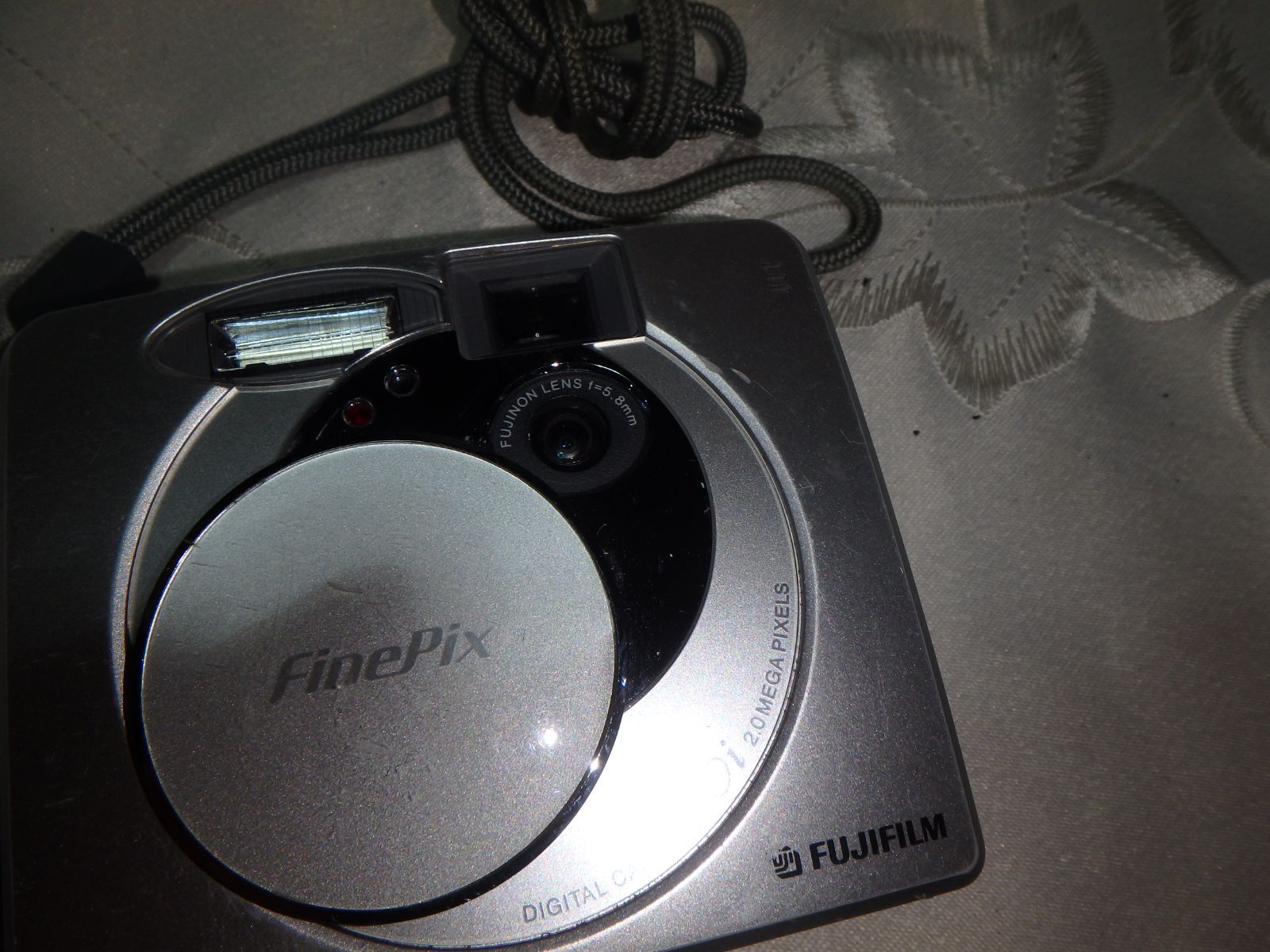 動作品 FUJIFILM 30i FinePix デジタルカメラ 難 - メルカリ