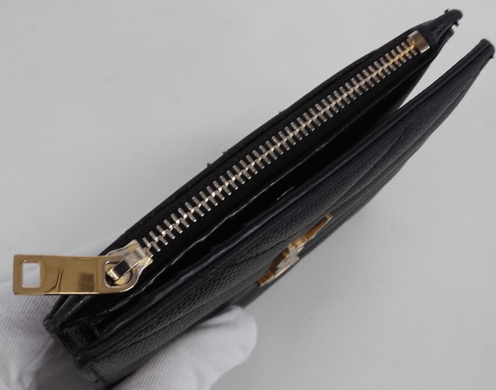 ARG14 サンローランパリ 美品 カサンドラ コンパクトウォレット 2