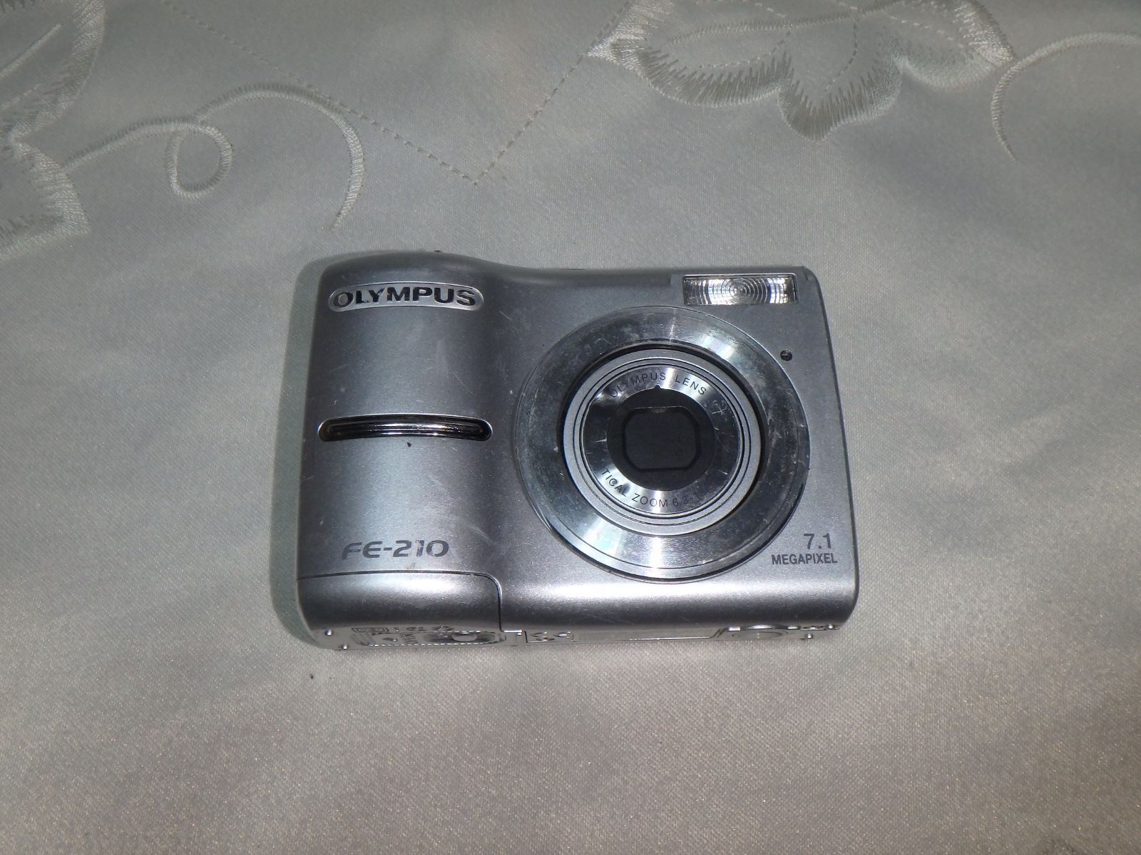 動作品 OLYMPUS FE-210 デジタルカメラ 難 - メルカリ