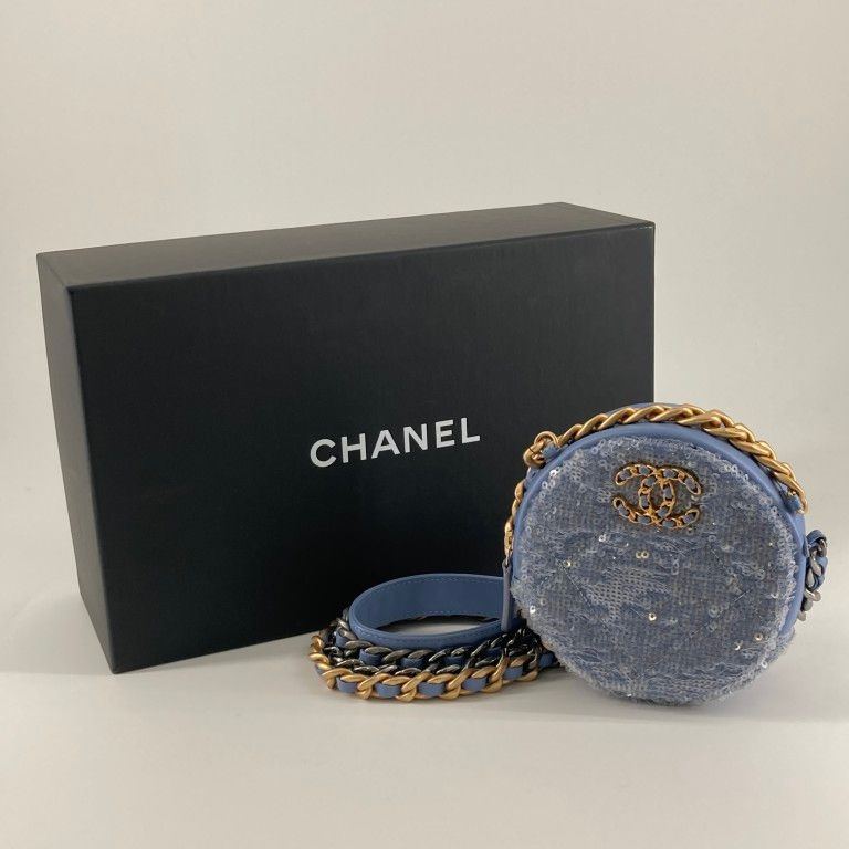 CHANEL（シャネル）　シャネル19　スパンコール付　ショルダー　バッグ　30番台　ブルー